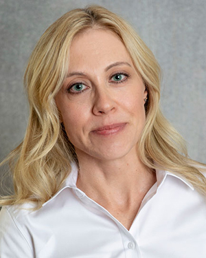 Elizabeth A Mack